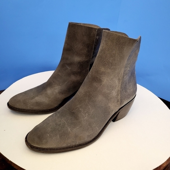 LUCKY BRAND Kaiya Distressed Leather and Suede Bootie Gray Women's 9.5M - Picture 2 of 14